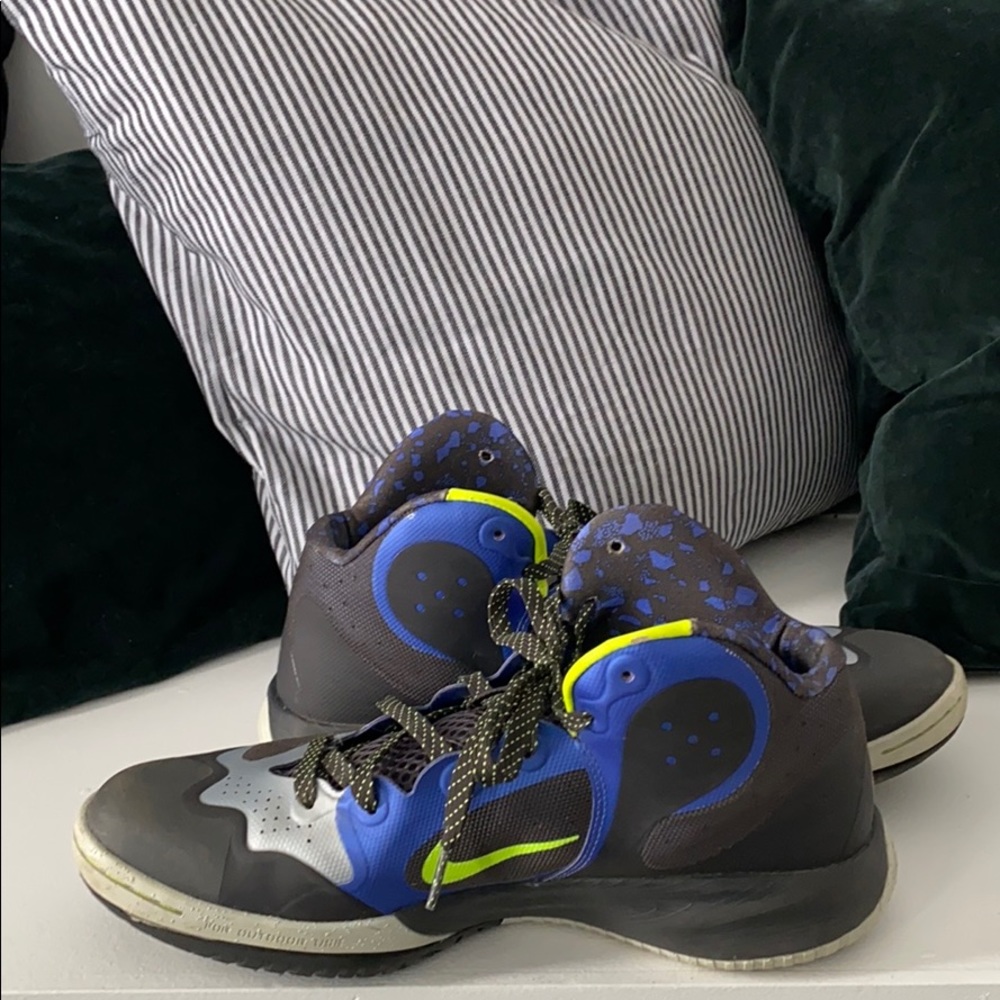 Nike men’s sneakers